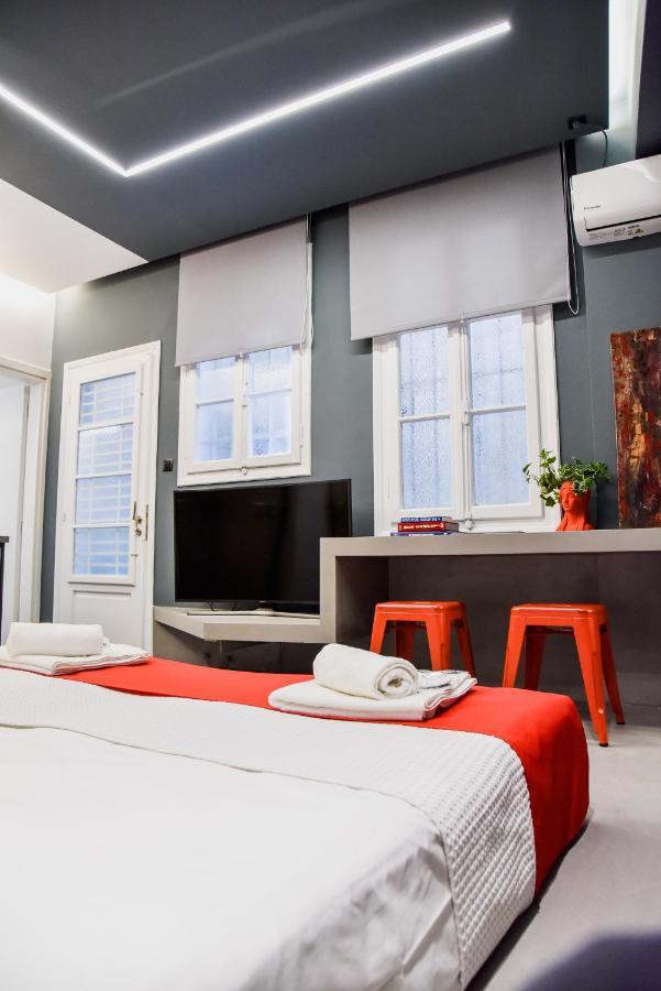 Central44 Yolo Casual Suite Athens Exterior photo